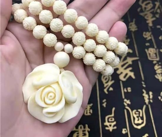 Picture of A Universal Natural Ivory Rose Necklace Pendant for Women's Handheld Sweater Chain Bodhi Versatile Fashion Jewelry